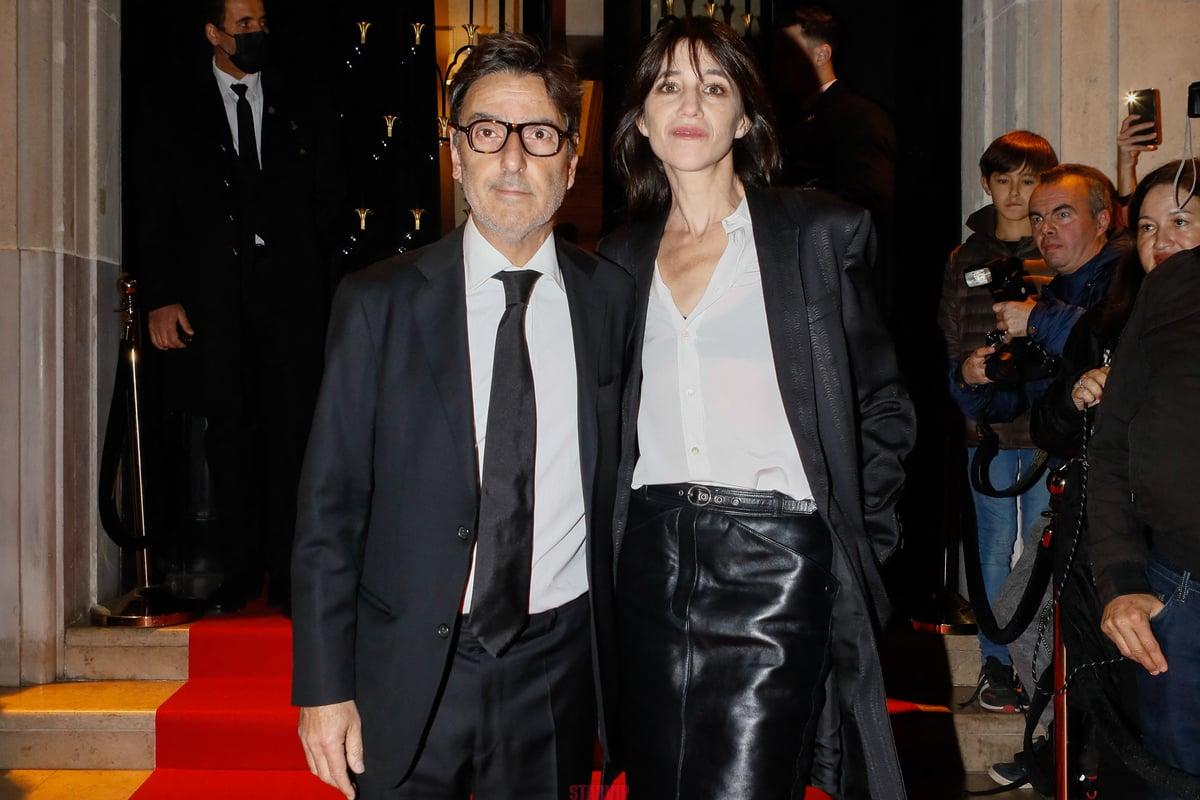 Charlotte Gainsbourg sur le point de se marier : les confessions étonnantes d’Yvan Attal – Closer