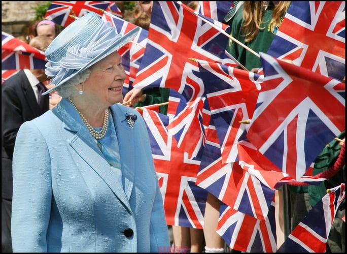 Les membres de la famille royale britannique enfreignent le protocole après la mort de la reine Elizabeth II