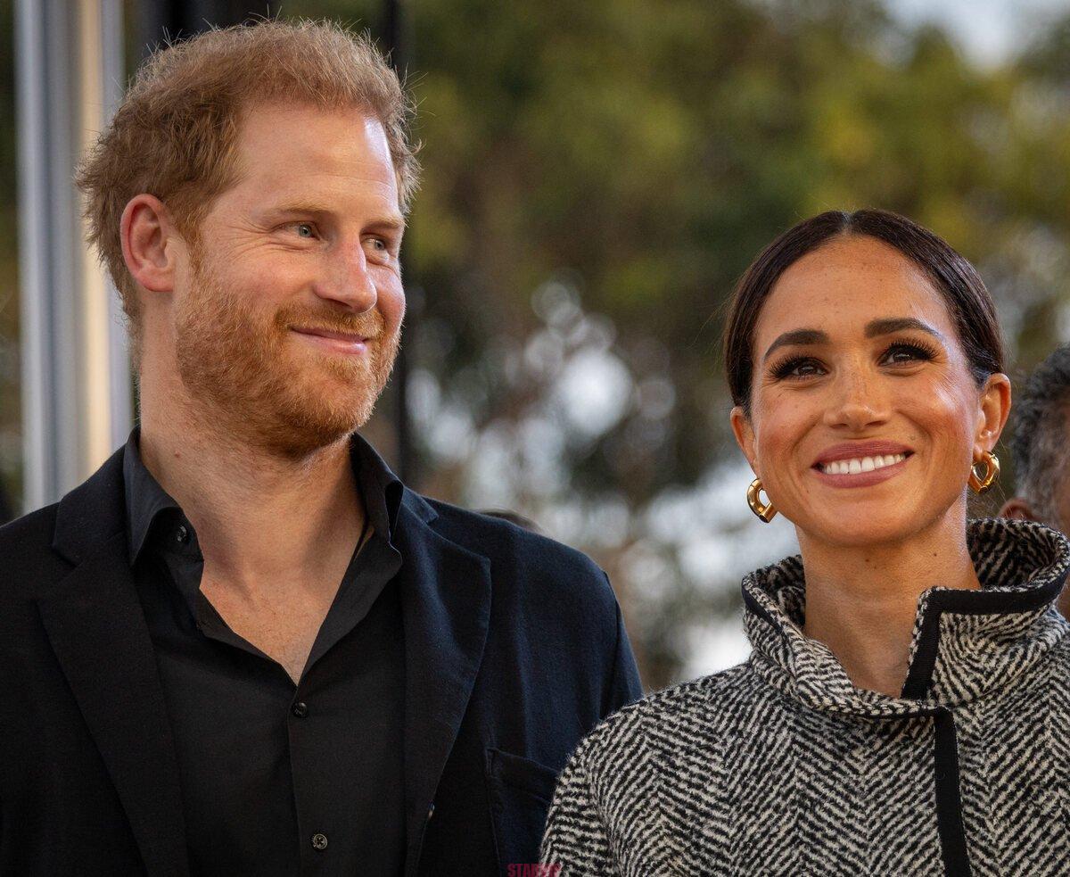 Les tensions se confirment : Meghan Markle aperçue sans son alliance et avec un patch anti-stress