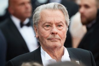 Alain Delon amaigri : le quotidien d’Anouchka à Douchy dévoilé