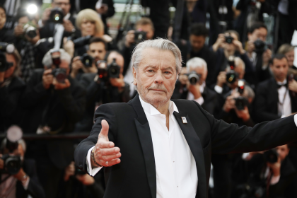 Adieux émouvants à Alain Delon : les confidences bouleversantes de ses enfants