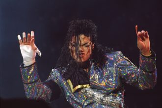 Michael Jackson : des images d’IA révèlent son apparence à 66 ans, toujours en vie ?