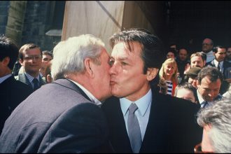 Scandale : Alain Delon et Jean-Marie Le Pen moqués sur CNews !