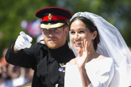 Révélations fracassantes : les tensions familiales de la reine Elizabeth II au mariage de Harry et Meghan