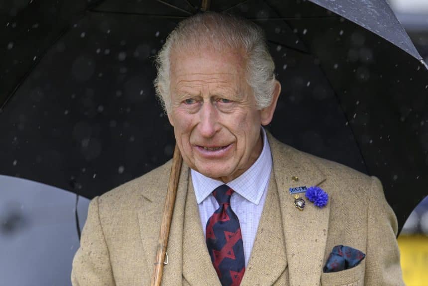 Charles III et son cancer : la transparence du roi renforce le lien avec les Britanniques