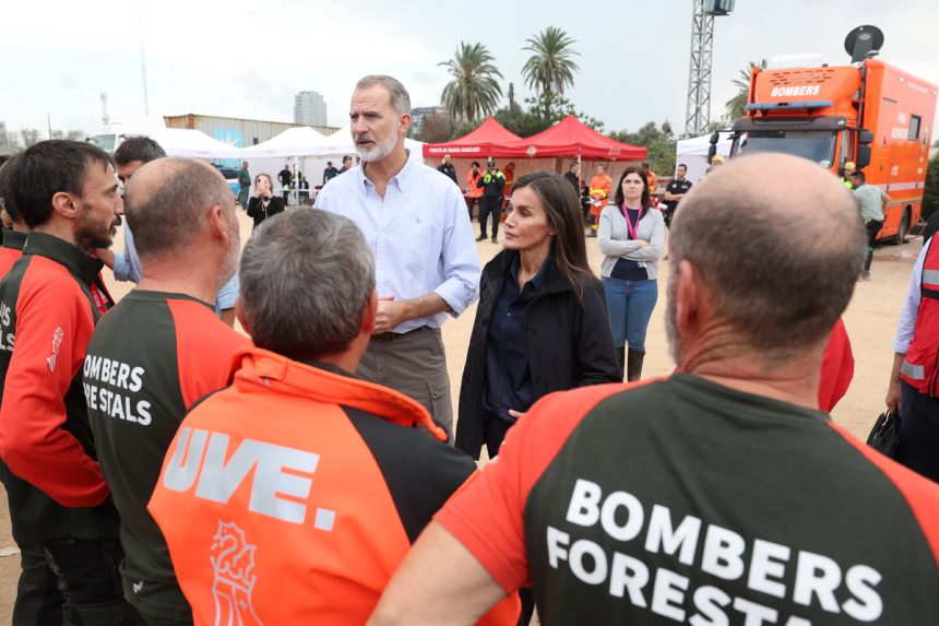 Intempéries meurtrières en Espagne : Felipe VI face à la colère publique