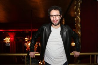 Manu Levy accusé de « harcèlement moral » : premier coup dur pour l’animateur de NRJ